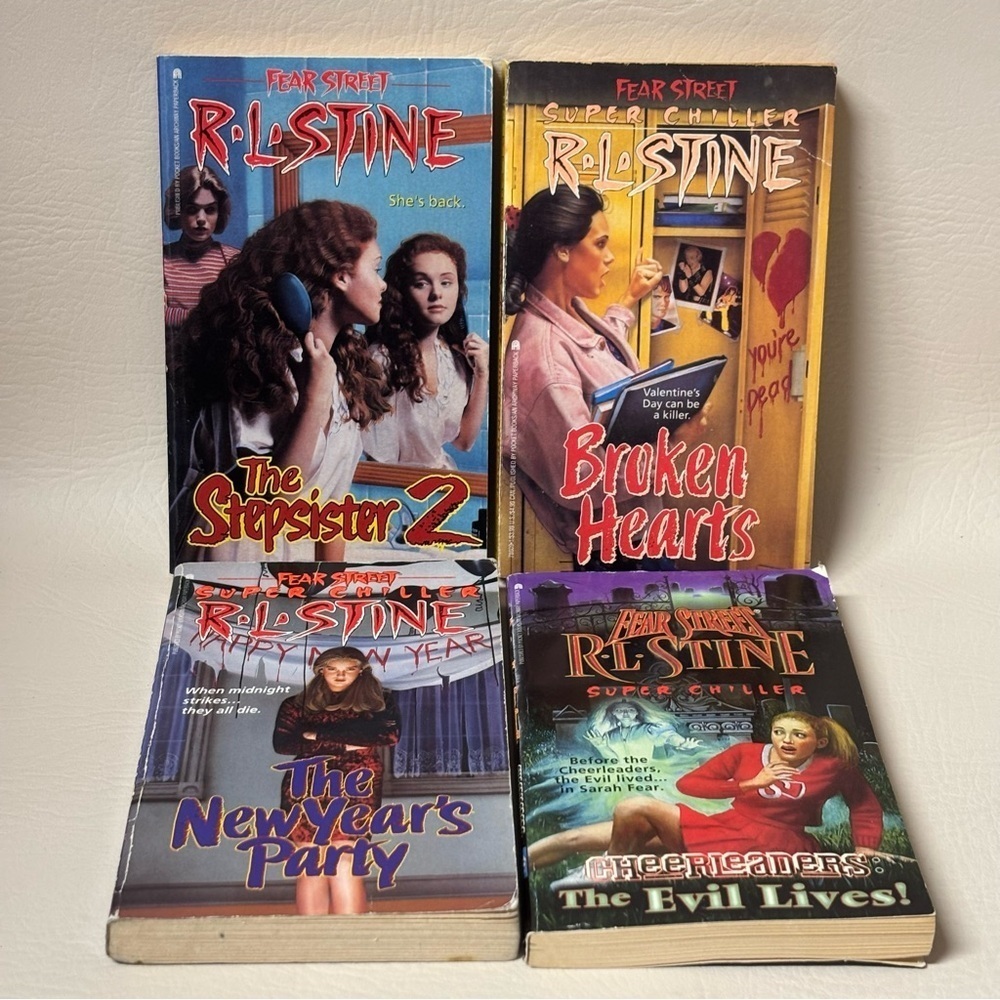 Lot of (4) Vintage RL Stine paperback Books